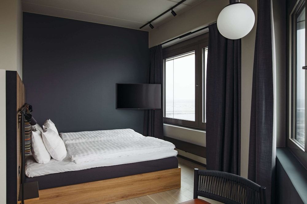 Comfort Hotel Arlanda Airport Terminal Deluxe Room, 1 King Bed, Non Smoking 4