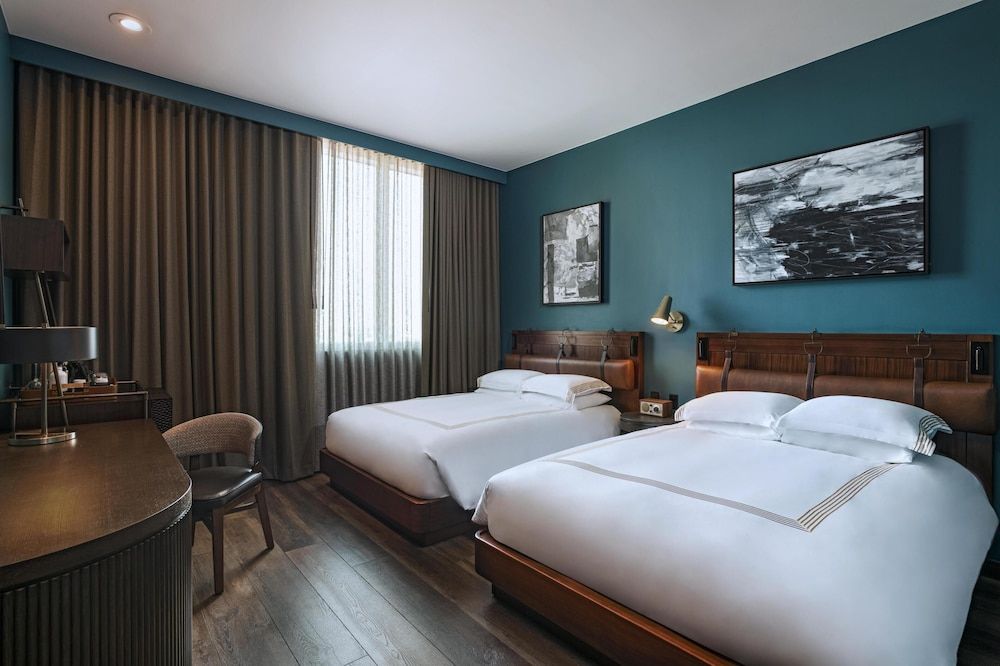 Room, 2 Queen Beds, City View
