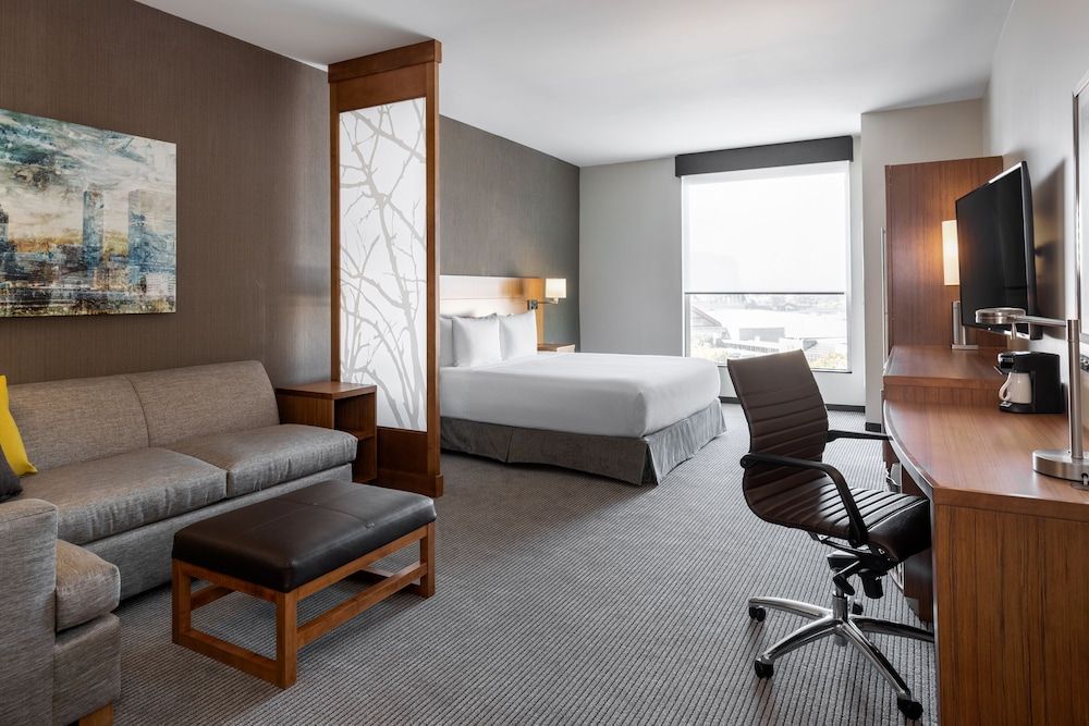 Hyatt Place Atlanta Centennial Park Room, 1 King Bed with Sofa bed