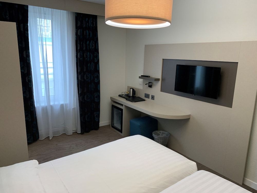 undefined Admiral Hotel 6