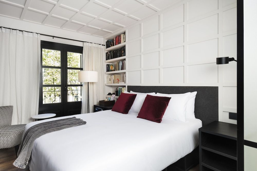 undefined Yurbban Ramblas Boutique Hotel 5