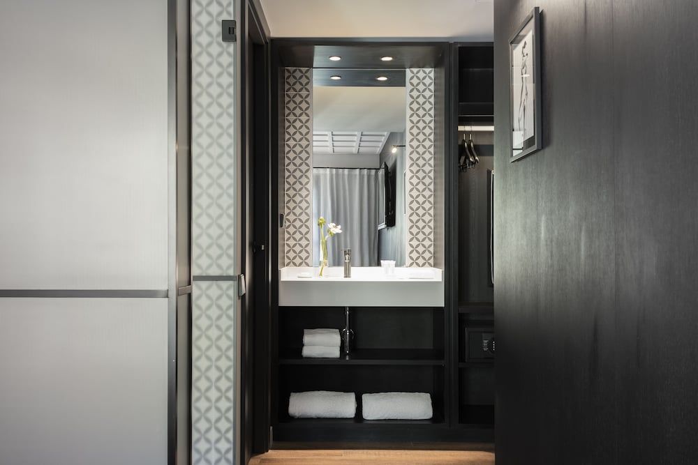 undefined Yurbban Ramblas Boutique Hotel 10