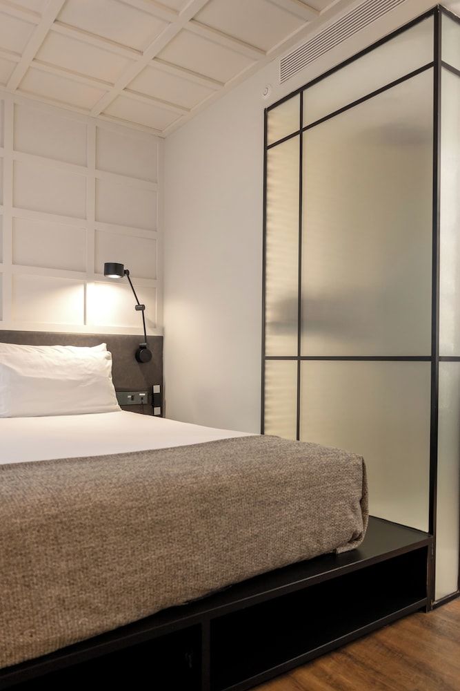 Yurbban Ramblas Boutique Hotel Standard Double Room, 1 Queen Bed 6