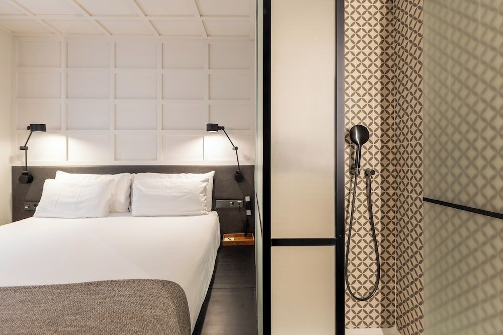 Yurbban Ramblas Boutique Hotel Standard Double Room, 1 Queen Bed 4