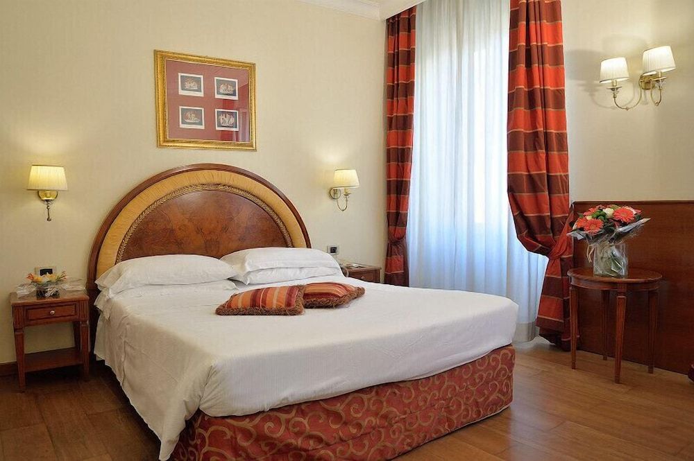 undefined Hotel Homs 2