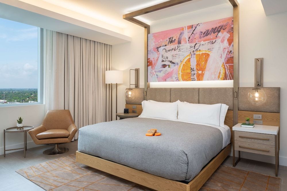 Room, 1 King Bed, Accessible (Hearing)
