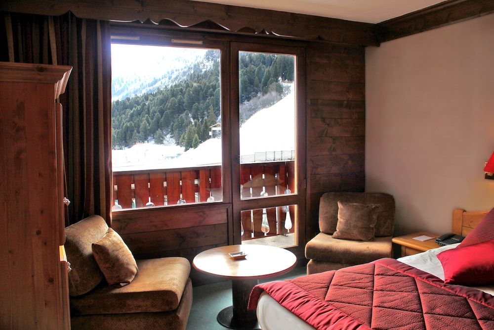 Hotel Mont Vallon Meribel Classic Double or Twin Room, Slope side 8