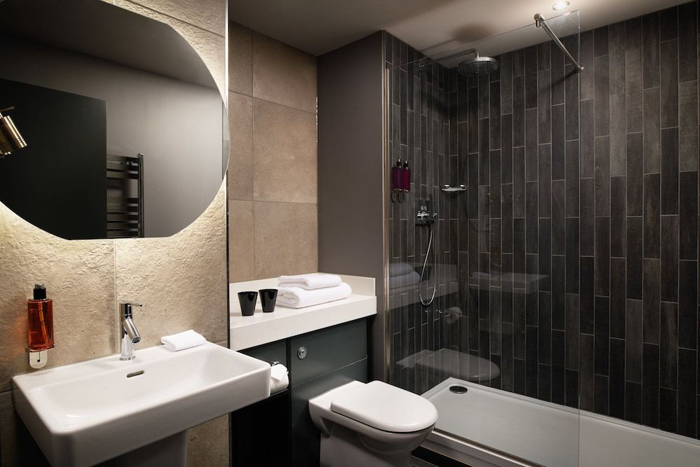 undefined Malmaison Edinburgh City 10