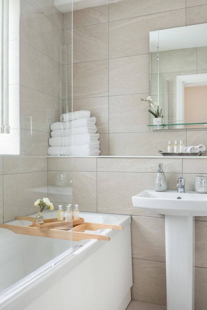 Park Lane Apartments - Shaw House Luxury Apartment, Accessible, Ensuite (2 bedoom ) 17