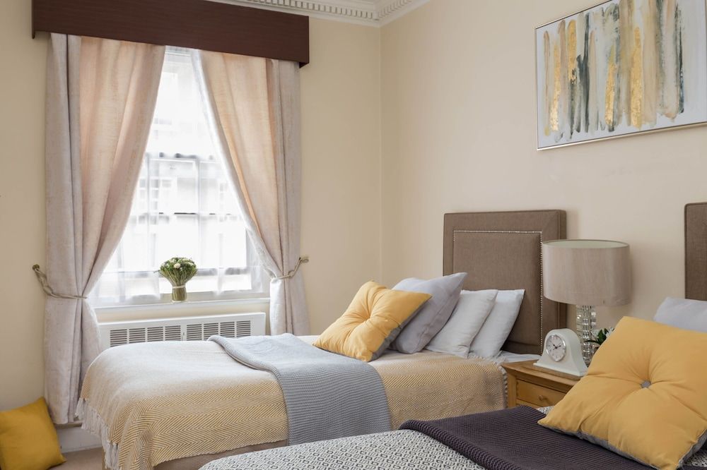 Park Lane Apartments - Shaw House Luxury Apartment, Accessible, Ensuite (2 bedoom ) 3