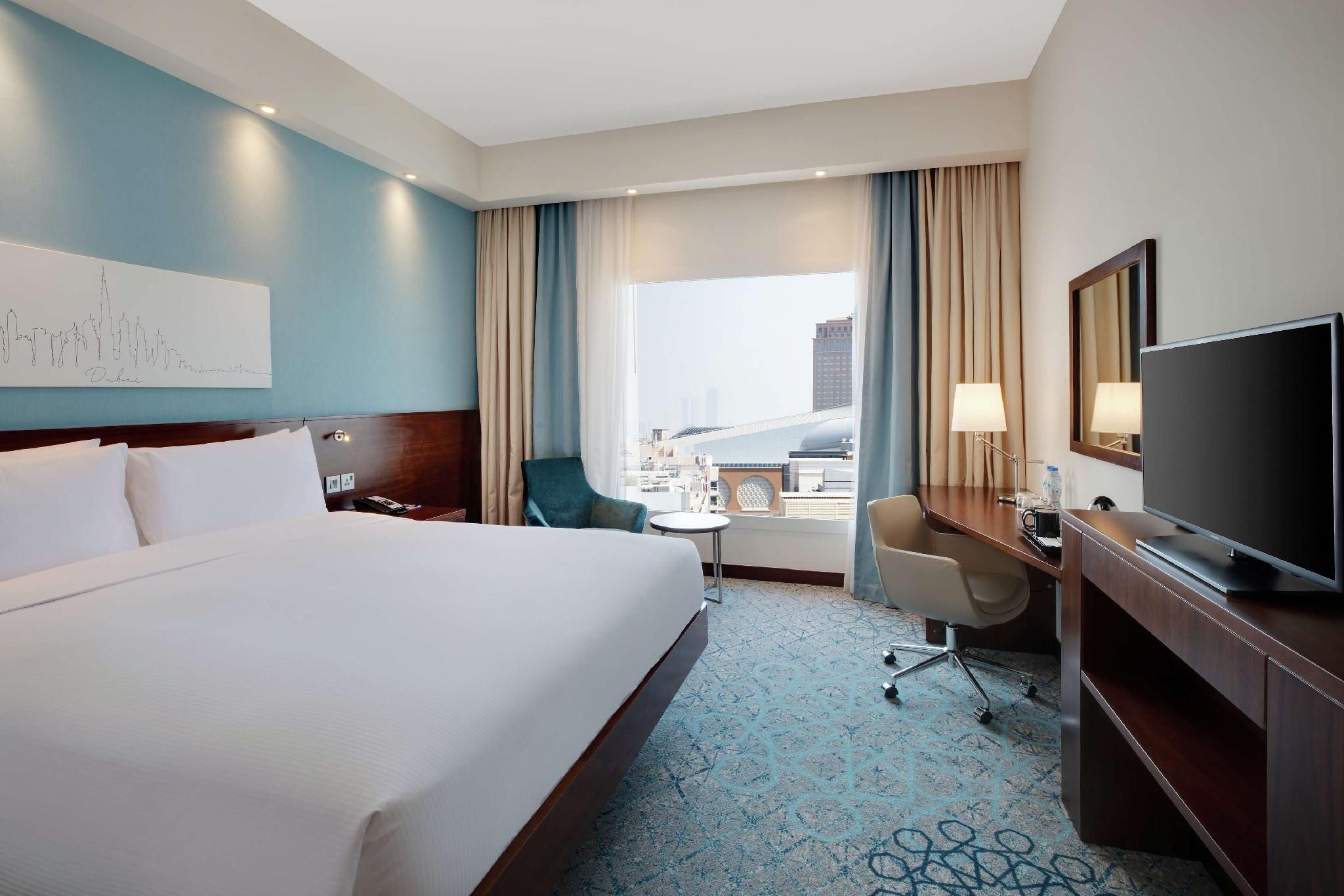 Hampton by Hilton Dubai Al Barsha King Guest Room Smoking 3