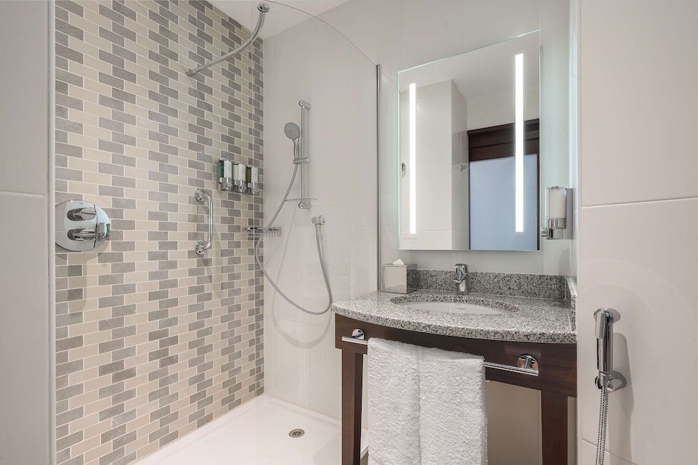 undefined Hampton by Hilton Dubai Al Barsha 7