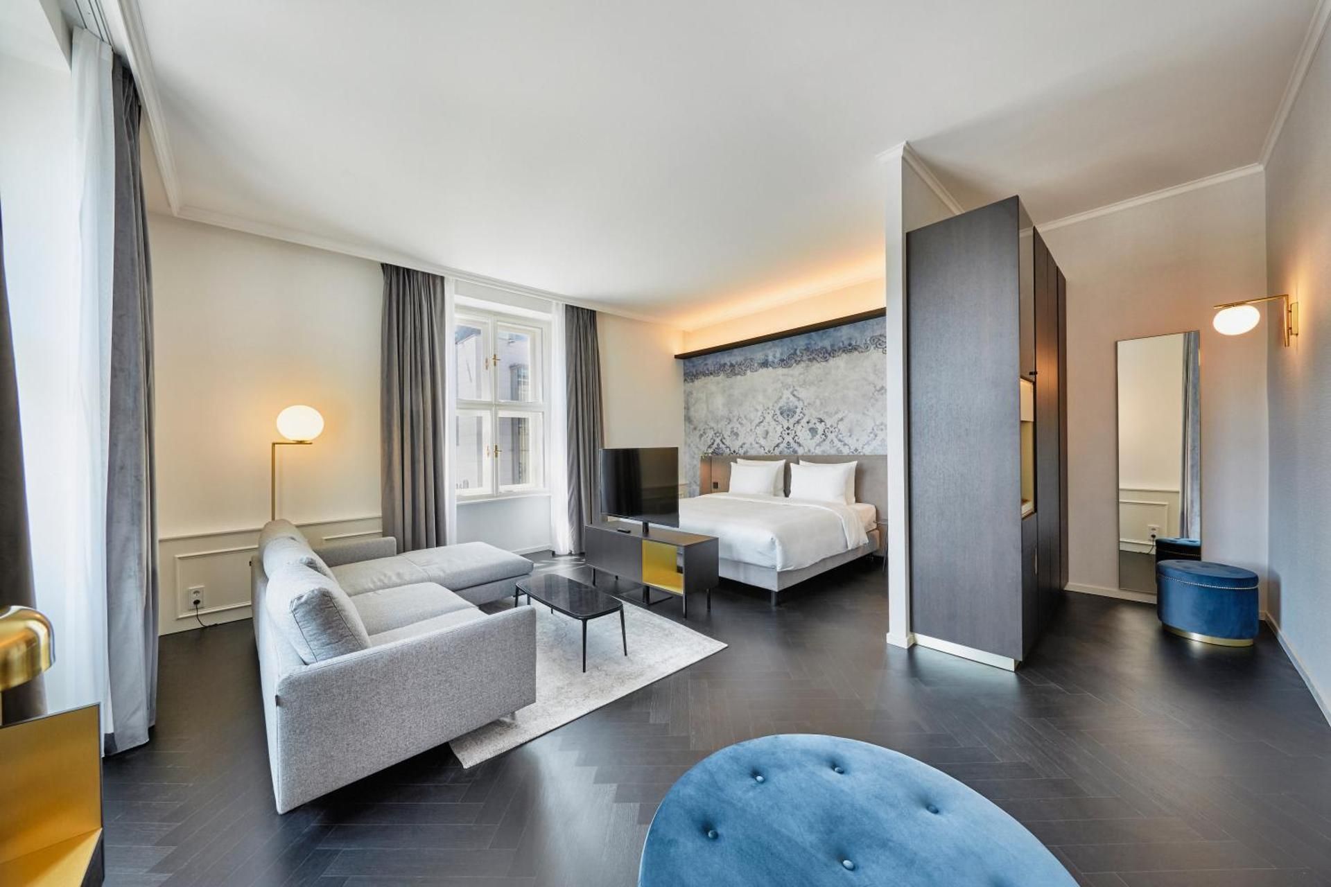 Suite with Executive Lounge Access