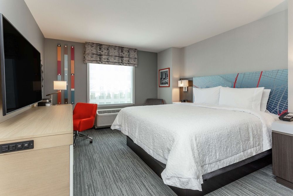 Room, 1 King Bed, Accessible (Hearing)