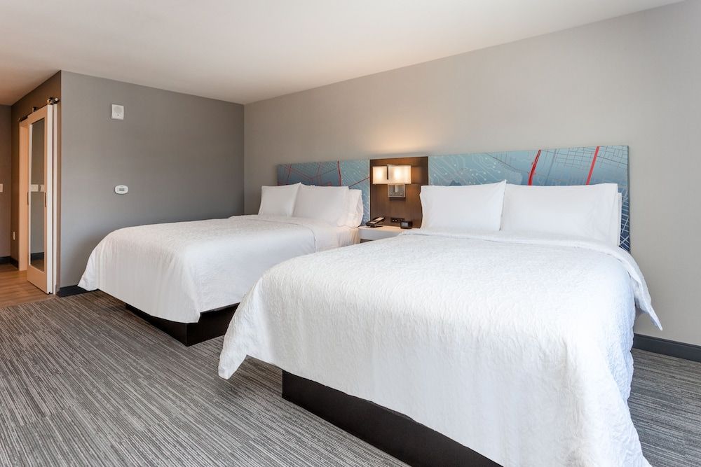 Room, 2 Queen Beds, Refrigerator & Microwave