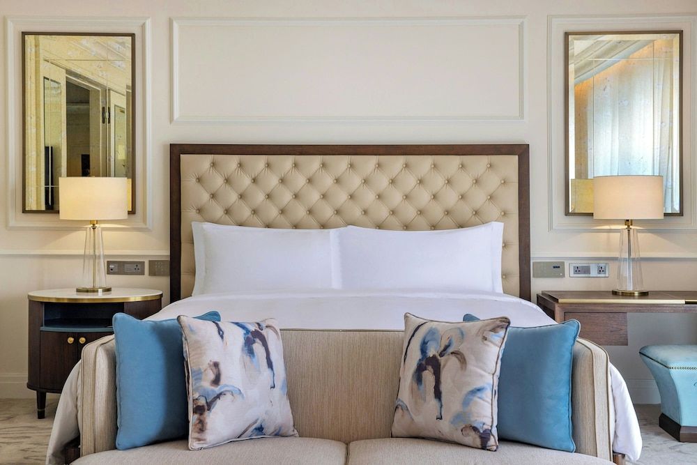 undefined The Ritz-Carlton, Amman 10