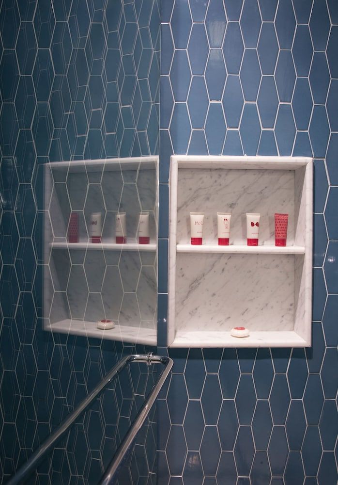 Mr. C Miami – Coconut Grove Superior Room, 1 King Bed, Accessible (Courtyard) 5