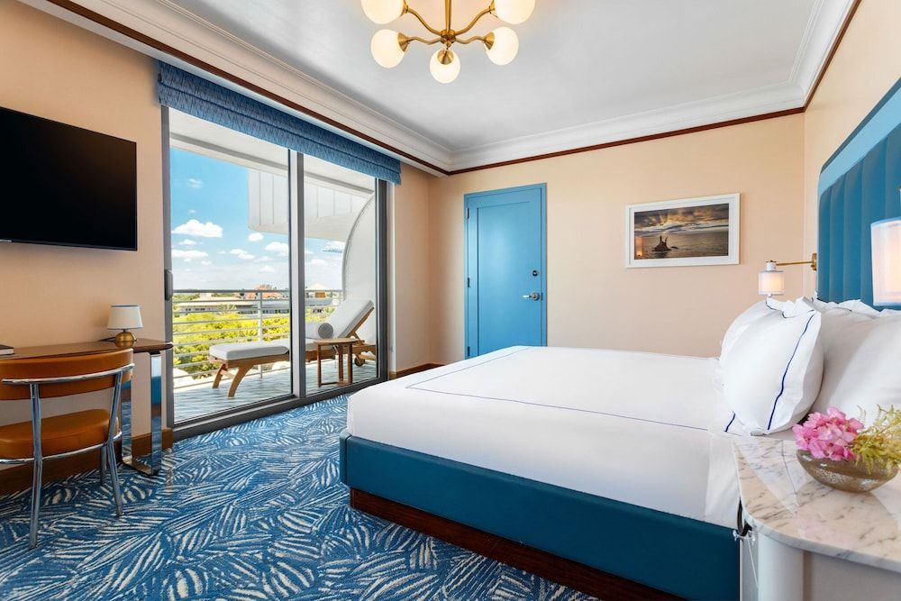 Mr. C Miami – Coconut Grove Superior Room, 1 King Bed, Accessible (Courtyard) 2