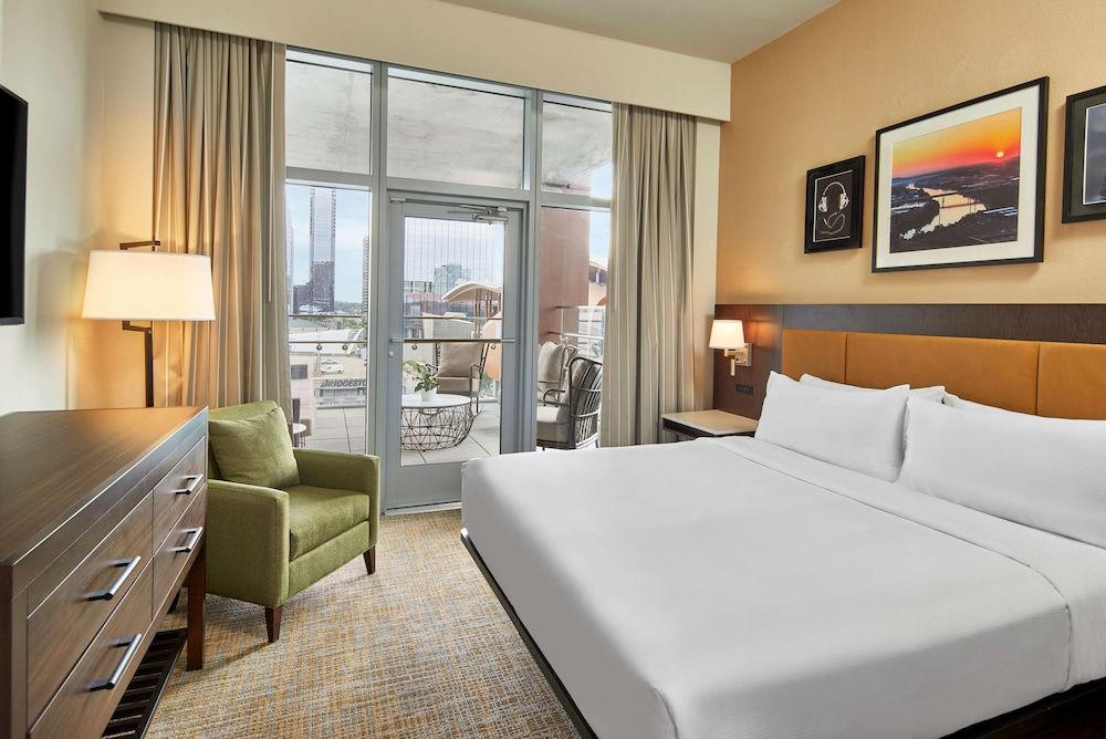 Suite, 1 King Bed, Balcony