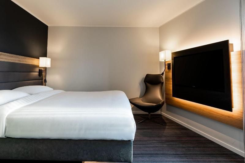 undefined Moxy Glasgow SEC 3