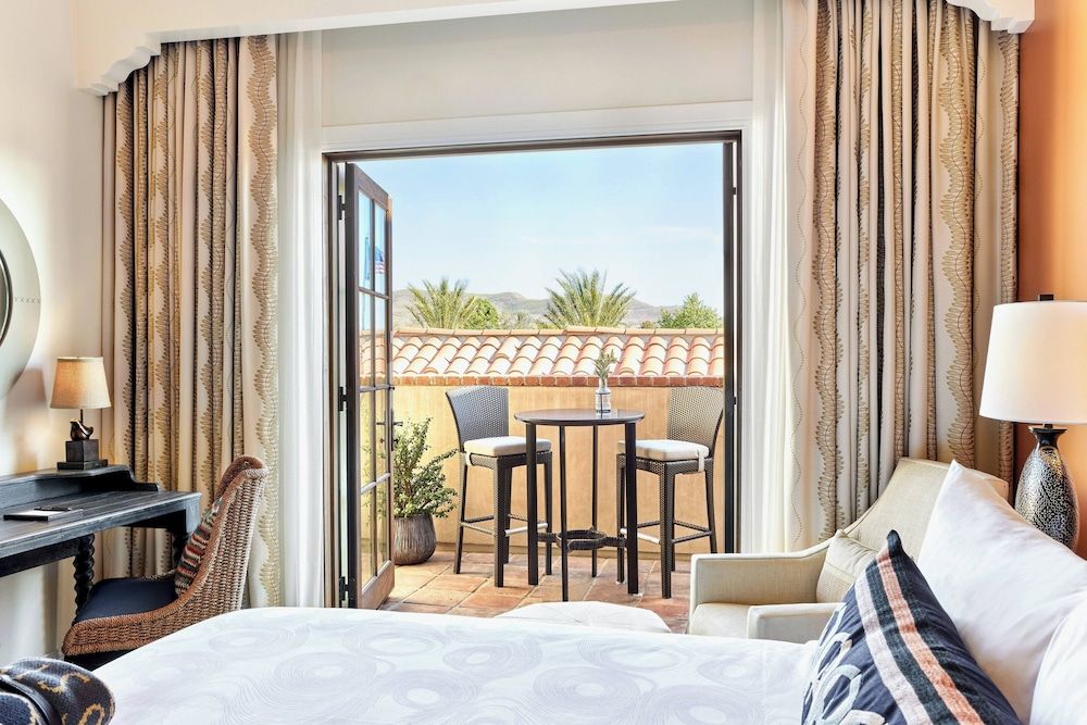 Room, 1 King Bed, Non Smoking, Balcony