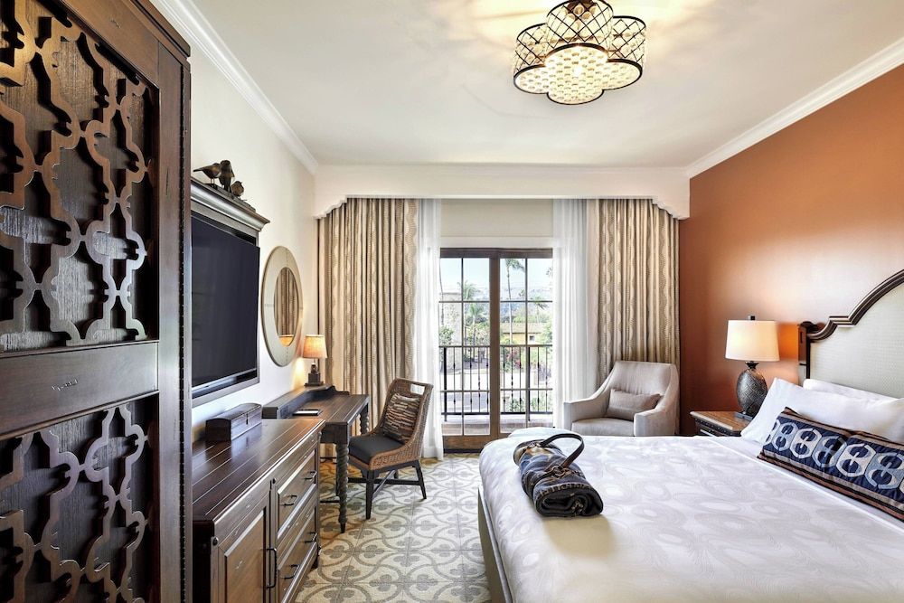 Room, 1 King Bed, Non Smoking, Balcony