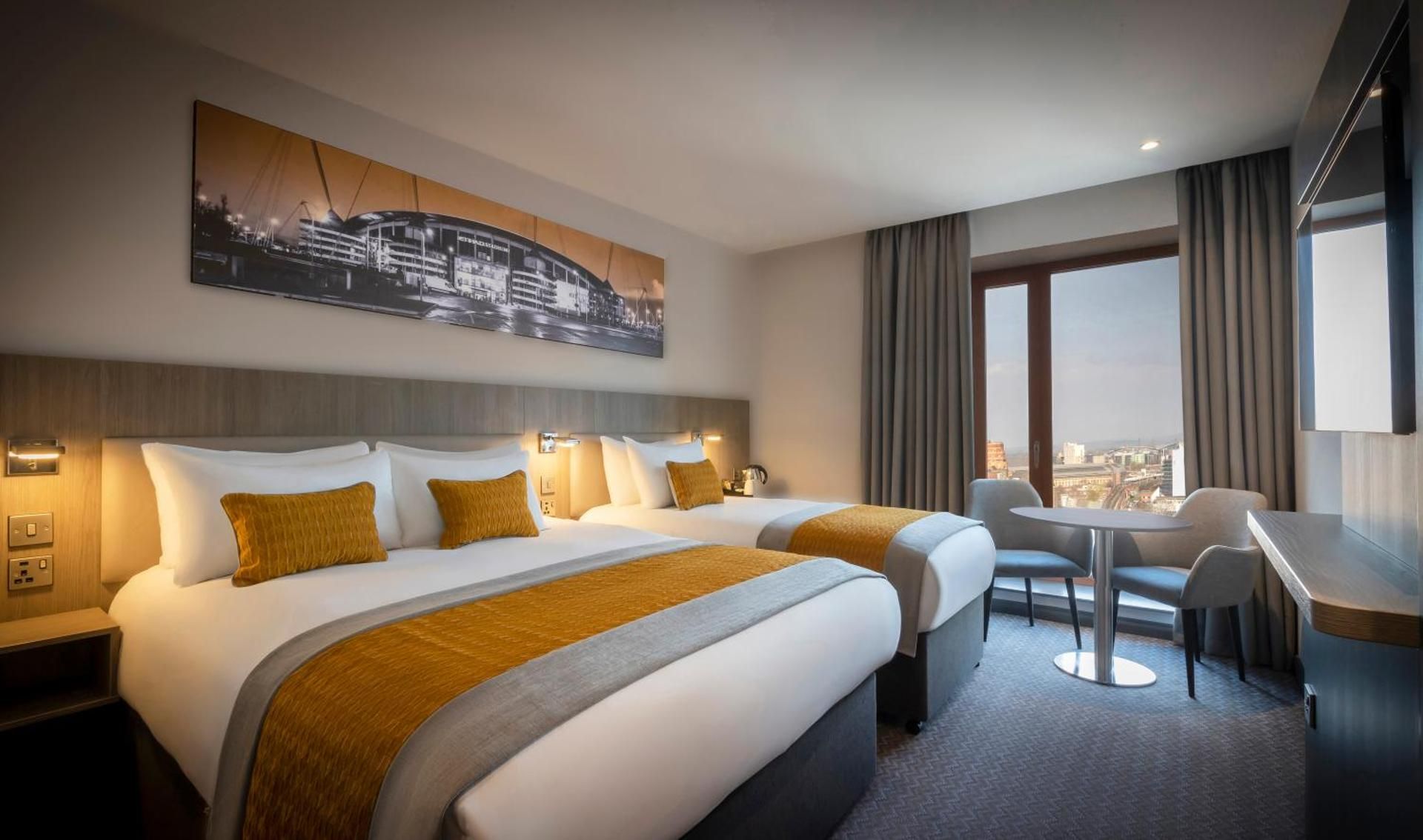 Maldron Hotel Manchester City Centre Deluxe Double and Single Room 2