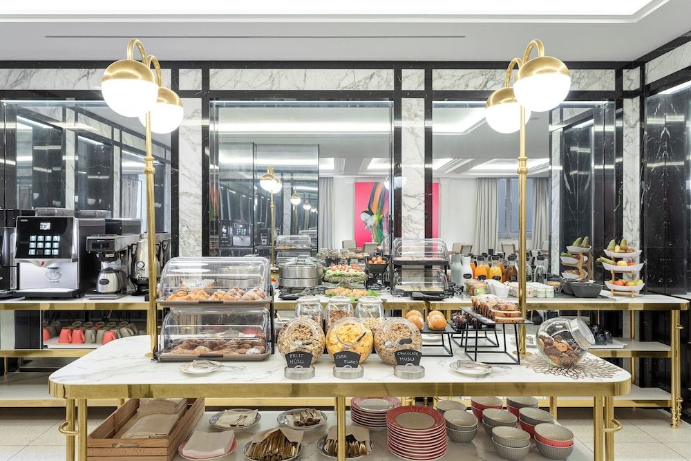 undefined Room Mate Collection Filippo, Rome-Fontana di Trevi 9