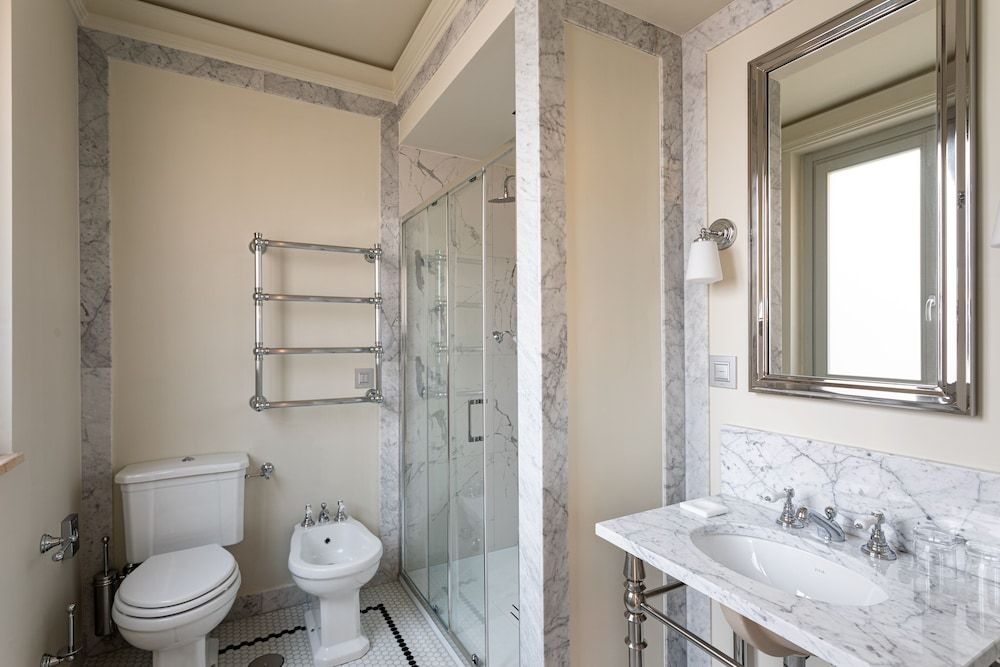 Room Mate Collection Filippo, Rome-Fontana di Trevi Superior Room 4