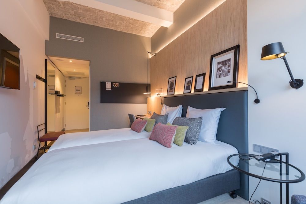 Postillion Hotel WTC Rotterdam Standard Twin Room 6