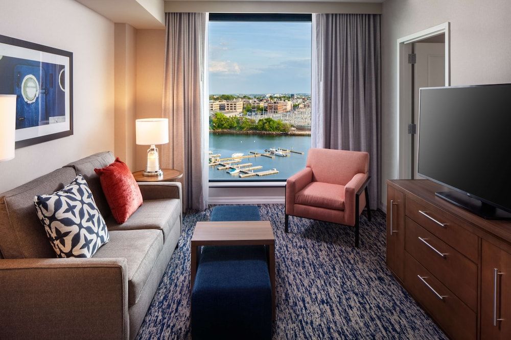 undefined Homewood Suites by Hilton Boston Seaport District 8