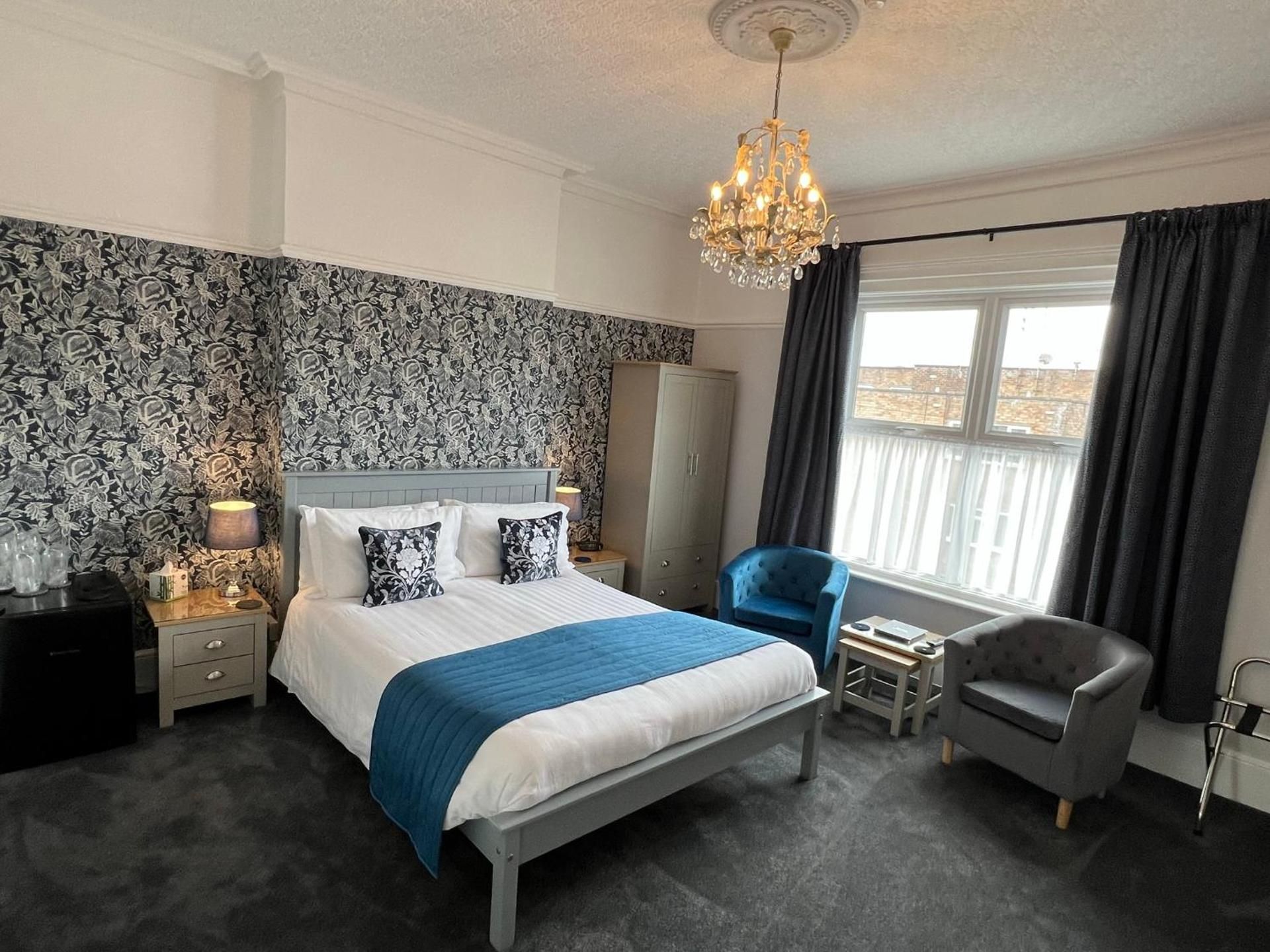 Superior Double Room with Bath