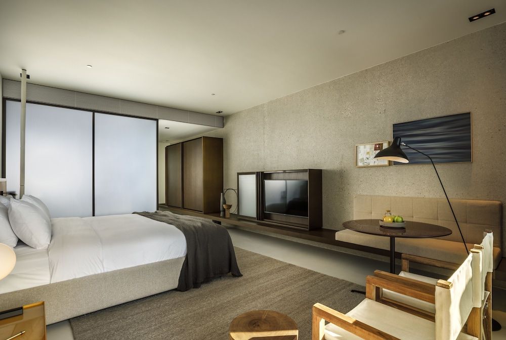 Family Room, Sea View