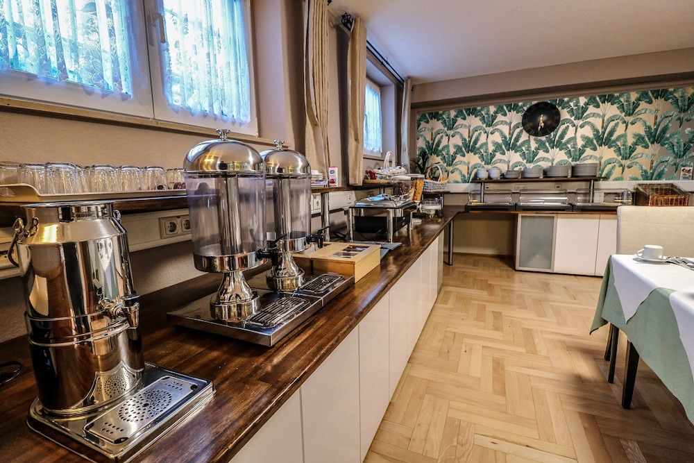 undefined Hotel Eschborner Hof 5