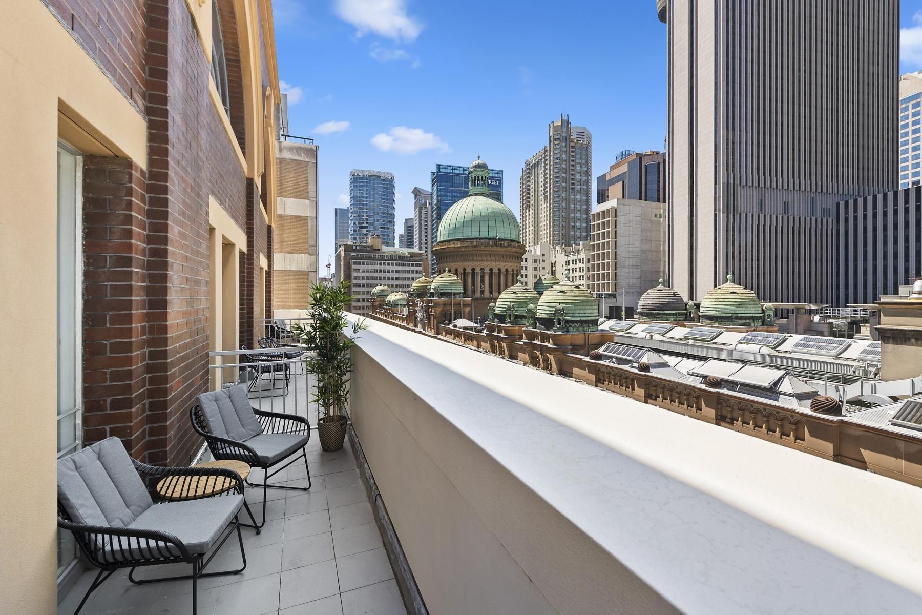 undefined YEHS Hotel Sydney QVB 7