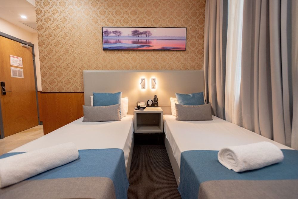 undefined YEHS Hotel Sydney QVB 10