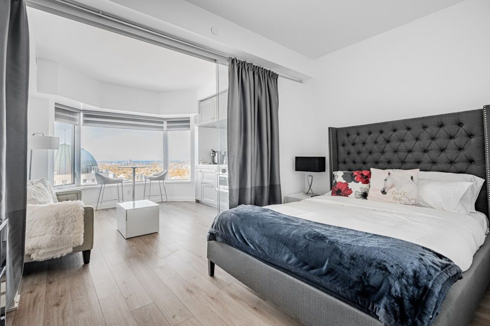 undefined Avalon Suites Yorkville