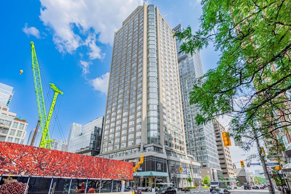 undefined Avalon Suites Yorkville 5