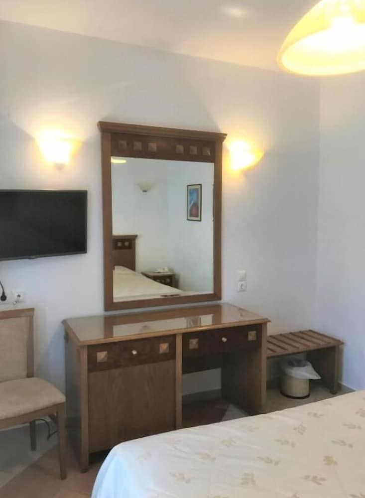 Anatolia Hotel Economy Double Room, 1 Double Bed (Semi Basement) 3