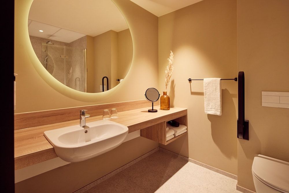 Comfort Room, Accessible