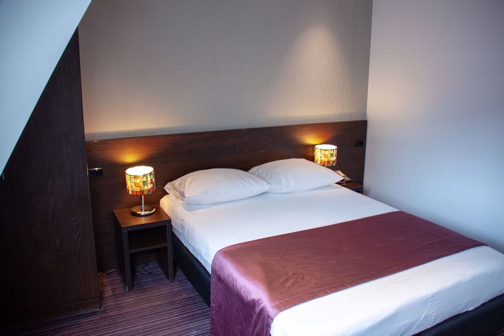 undefined Hotel Luxer 10