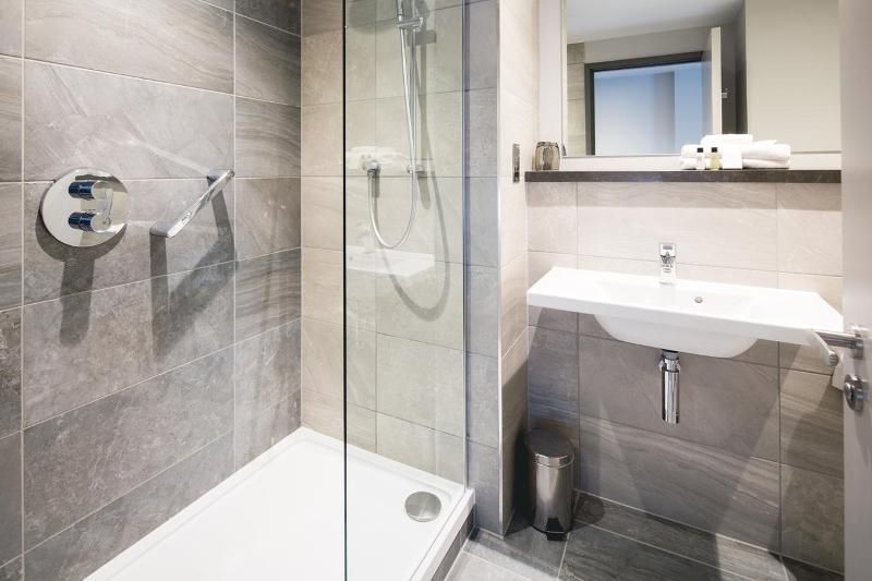 undefined Maldron Hotel Glasgow City 10