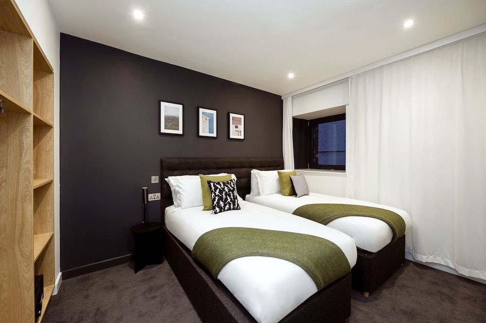 Wilde One Bedroom Castle view