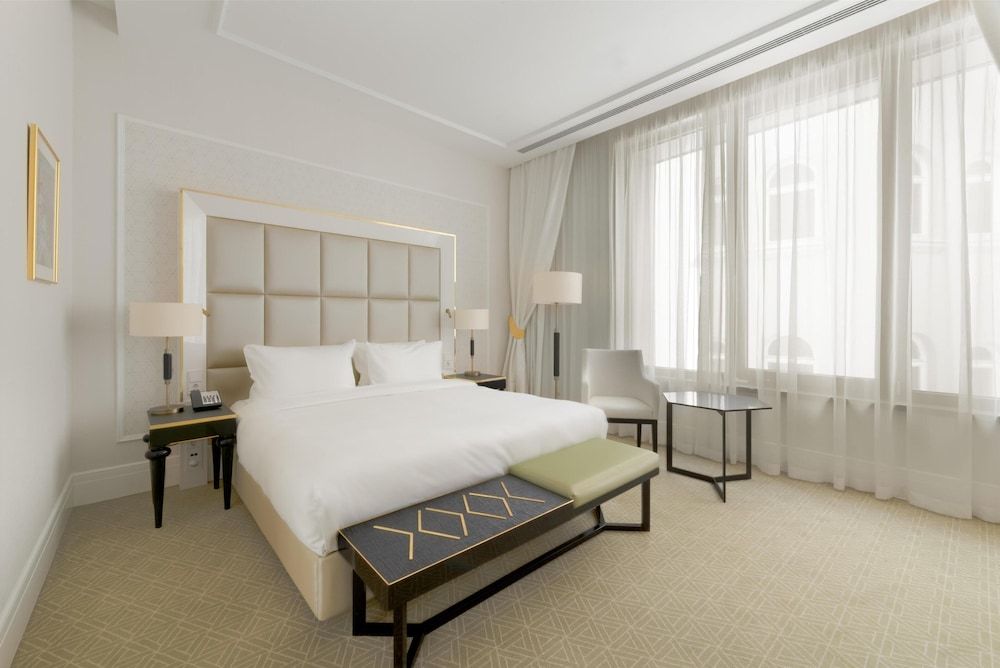 Párisi Udvar Hotel Budapest, part of Hyatt Room, 1 King Bed 3