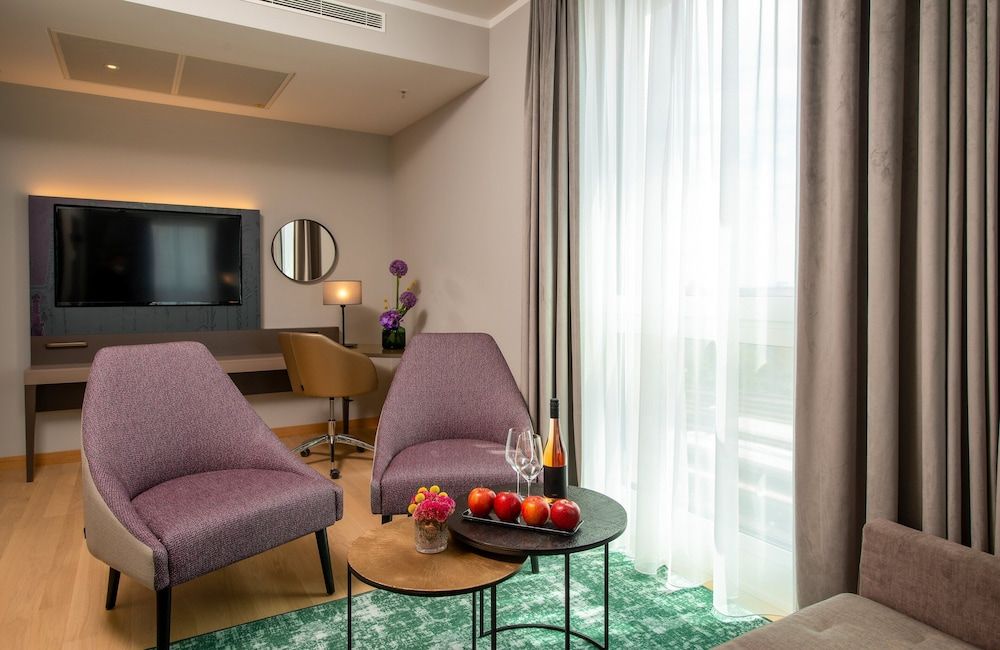 Junior Suite, 1 Double Bed with Sofa bed
