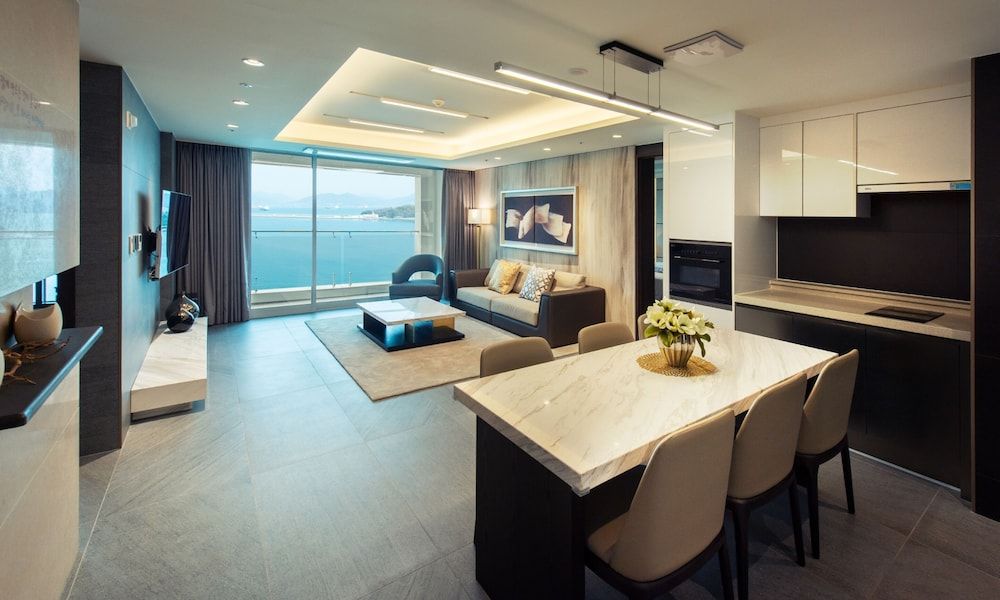 Yeosu Venezia Hotel & Resort Royal Family Suite 6