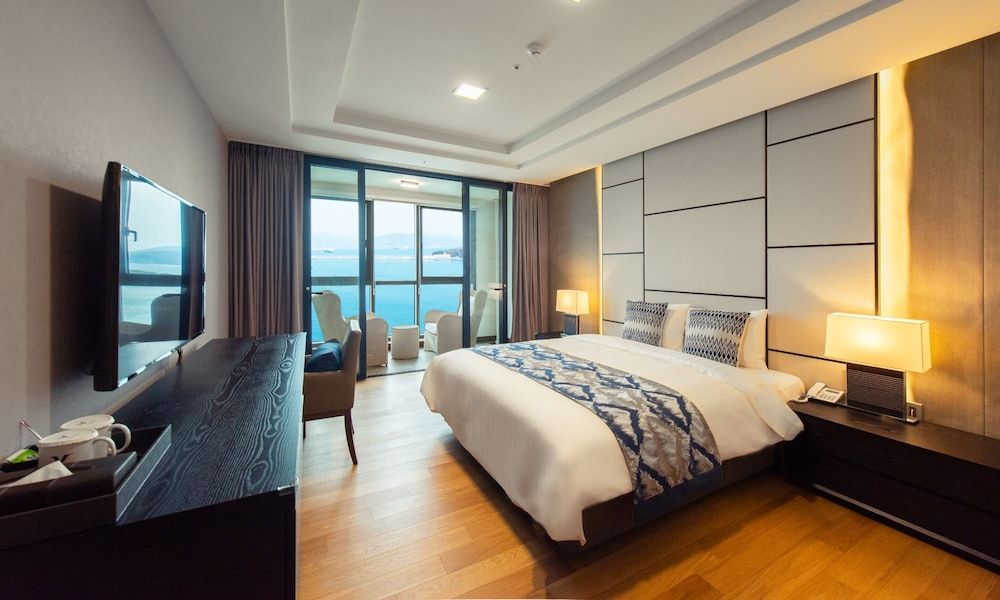 Yeosu Venezia Hotel & Resort Royal Family Suite