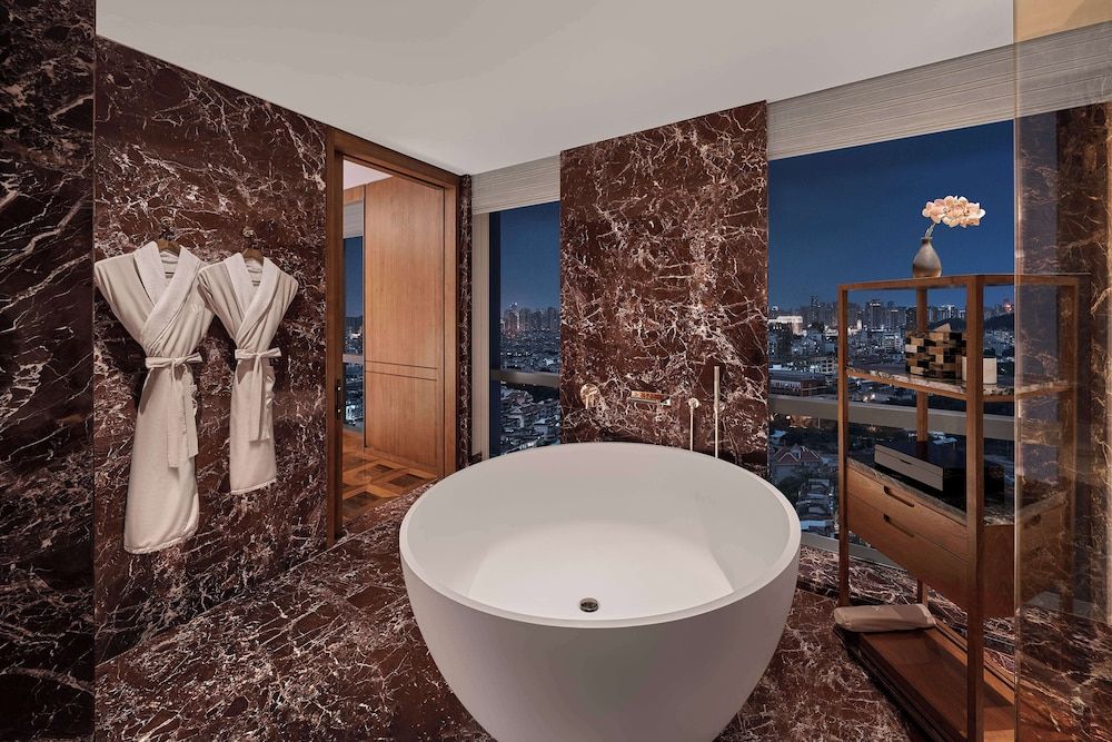 Waldorf Astoria Premier Suite