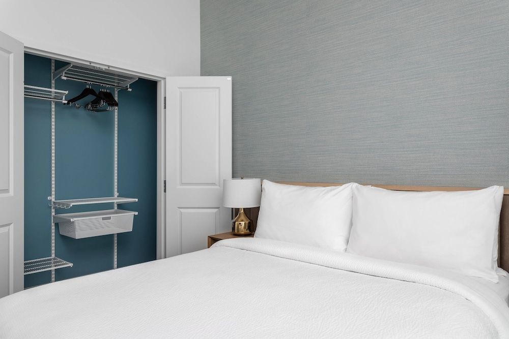 undefined TownePlace Suites by Marriott Orlando Southwest Near Universal 7