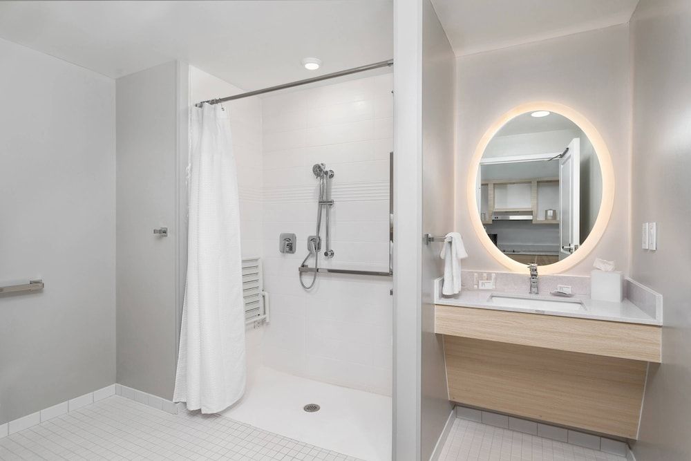 undefined TownePlace Suites by Marriott Orlando Southwest Near Universal 9